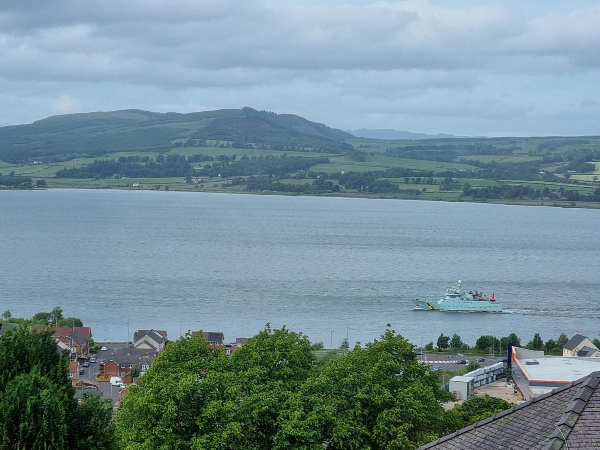 Beautiful Sea View 2 Bed Home Port Glasgow Eksteriør billede
